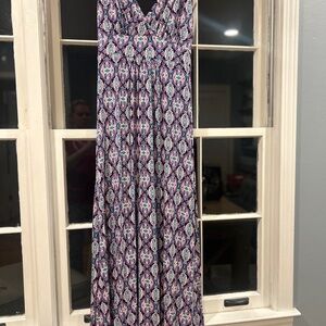 Loveappella Purple and White Sleeveless V-Neck Maxi Sundress